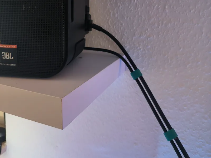 Cable clip /// Kabelklemme
