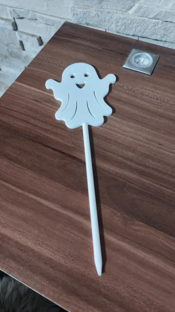 Adorno temático: Floral halloween ghost with plant stake — vista de referencia 3