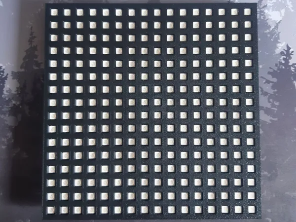 Coque fine pour matrice LED RGB flexible 16x16