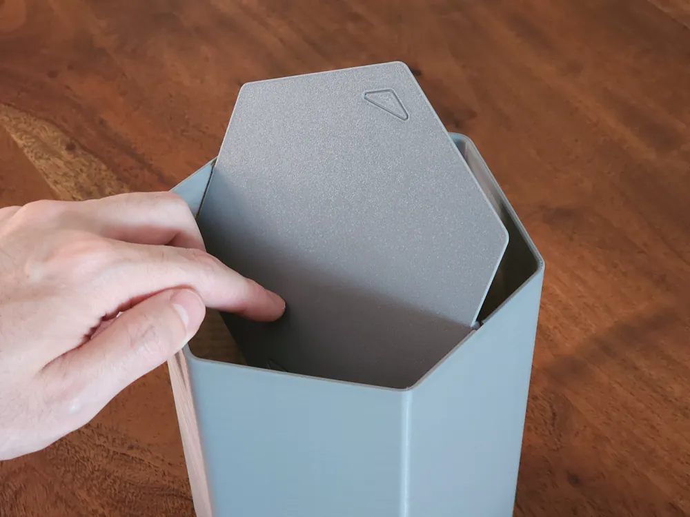 Rotating Lid Design Mini Desk Bin with Rotating Lid by pfji - MakerWorld