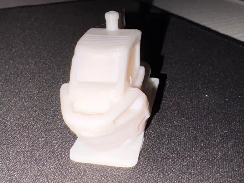 Benchy Futuristica – Barca 3D in Stile Avanzato