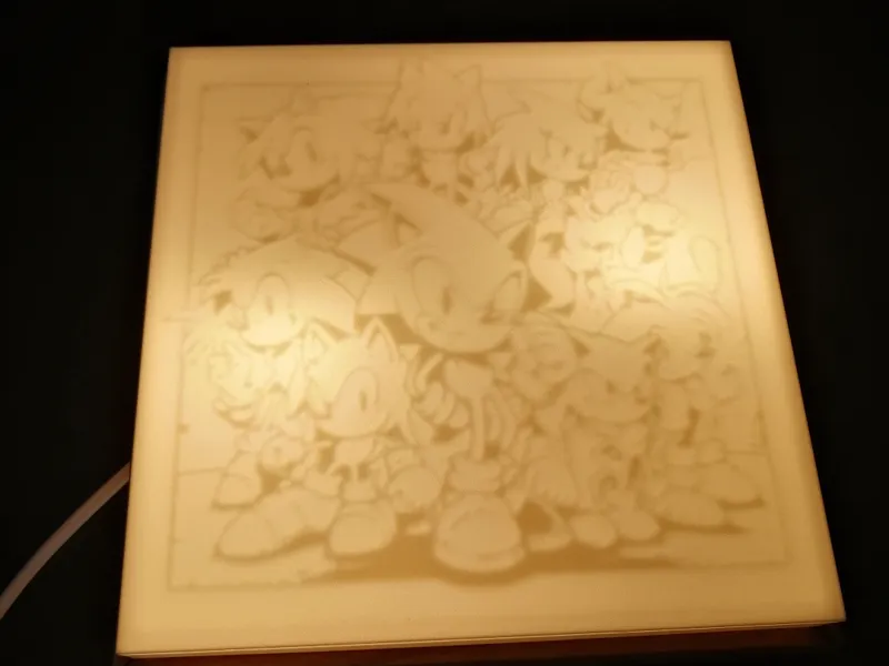Lampe mit integrierten Baufassungen