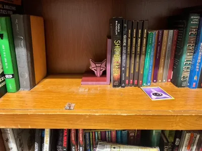 Red Rising Howler Book End