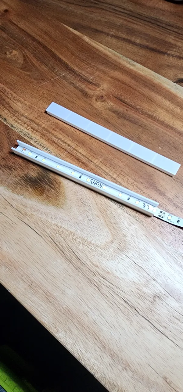 Support et diffuseur pour bande LED