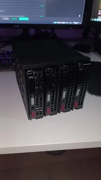 Range-cages hot-swap Supermicro 3.5 pouces — photo 2