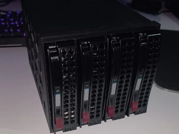 Range-cages hot-swap Supermicro 3.5 pouces