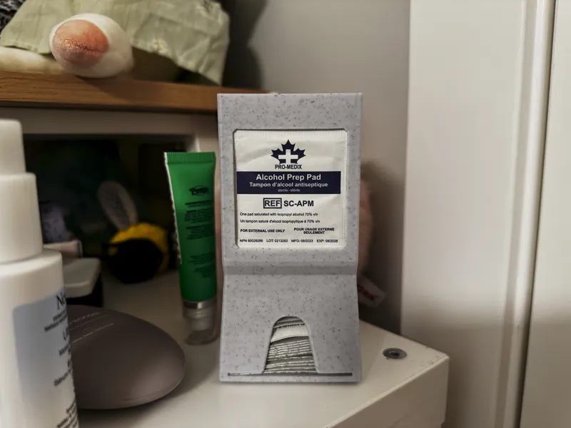 Alchohol swab dispenser