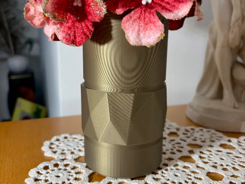 Poly Vase