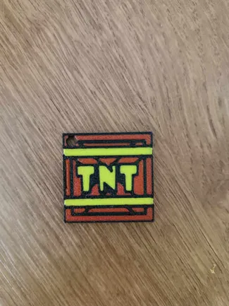 Crash Bandicoot TNT box keyring