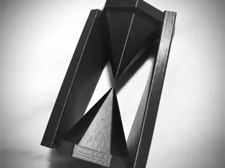 The Hourglass Stood Still... WITHOUT supports?!