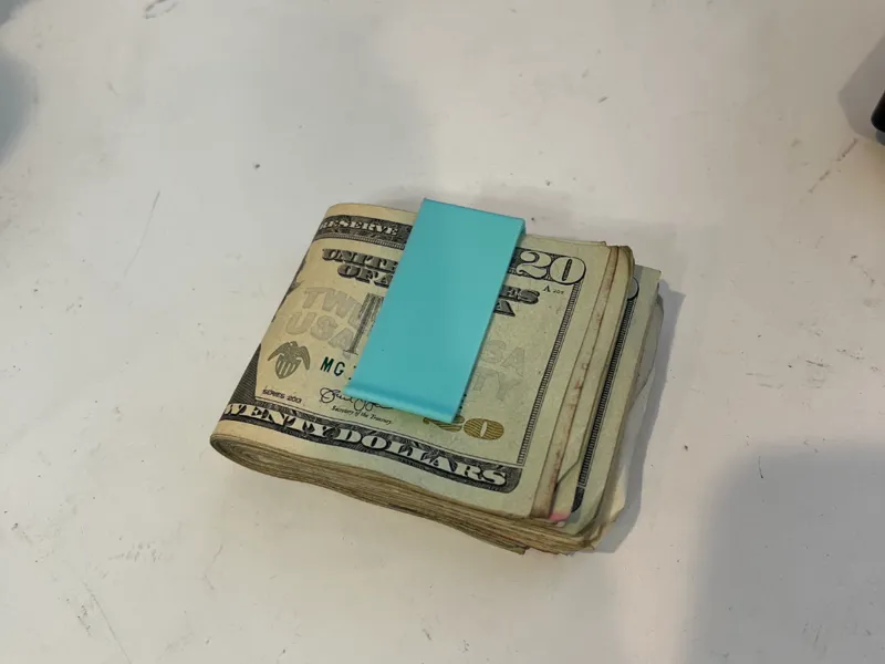 Minimalistic Money Clip Holder