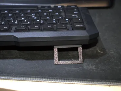 Keyboard legs or laptop