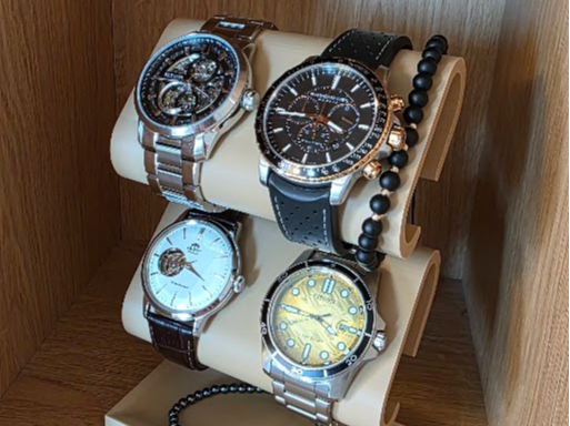 Jewelry Stand for four watches, bracelets & rings