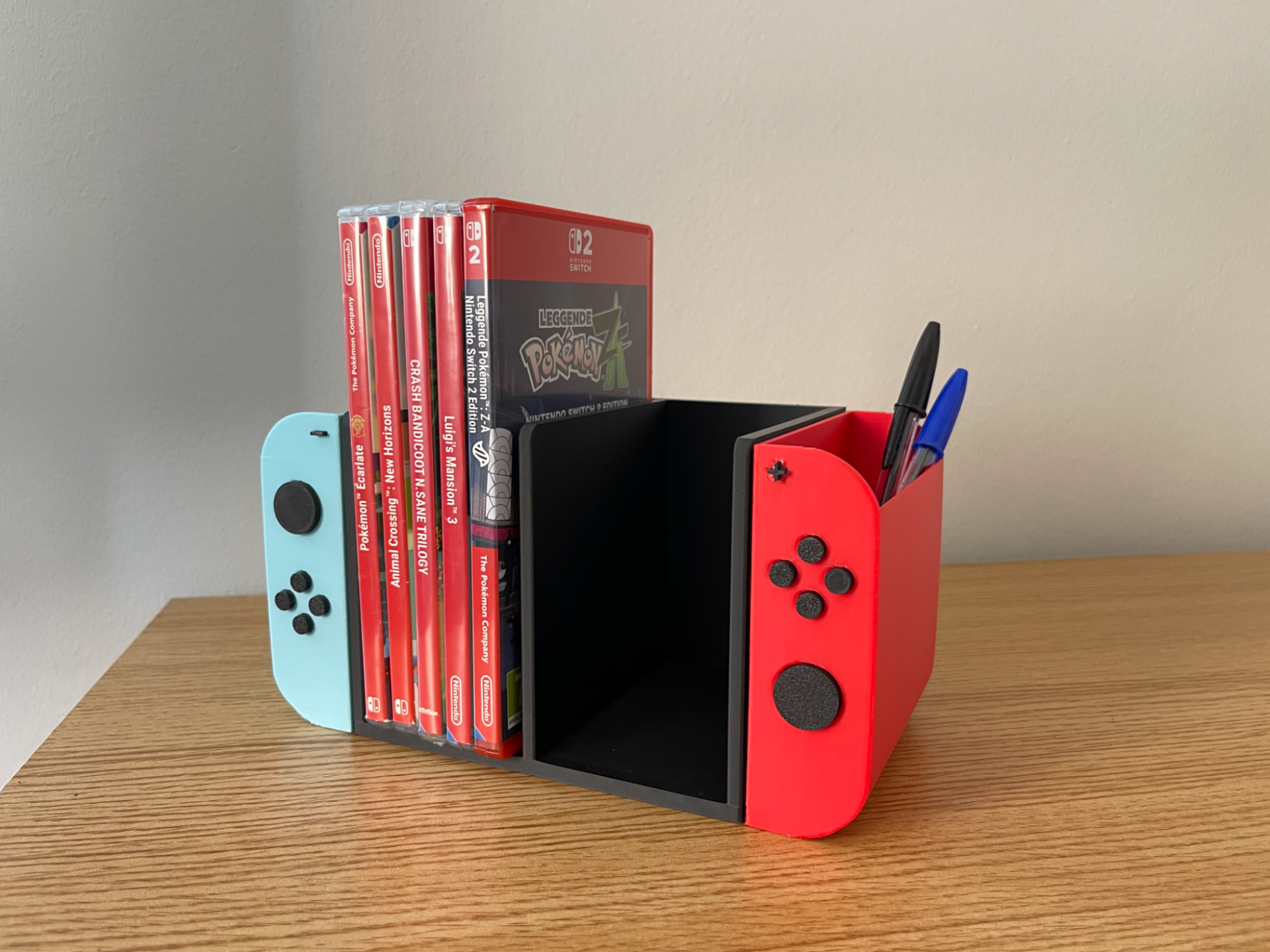 Nintendo Switch games and desk organizer