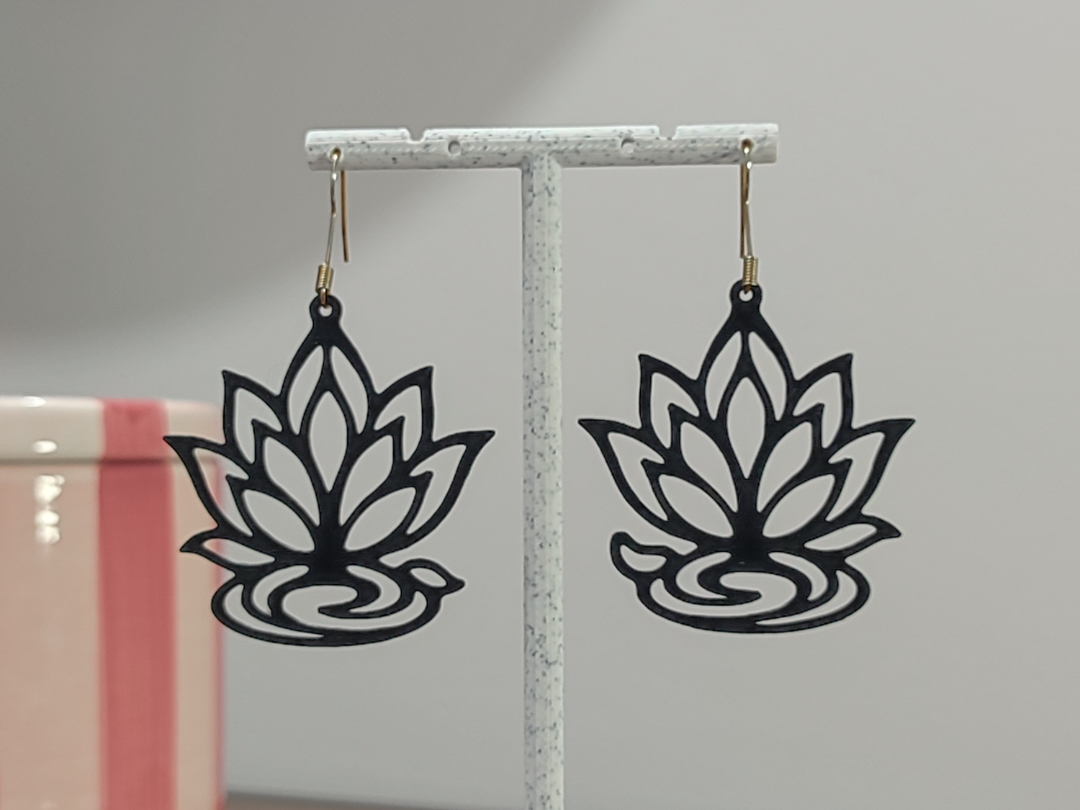 Aretes Flor de Loto Zen 3D model by Layered Art 3D