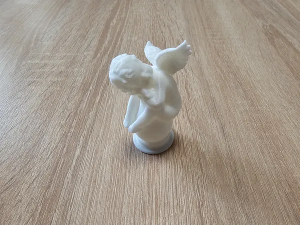 Petit ange décoratif