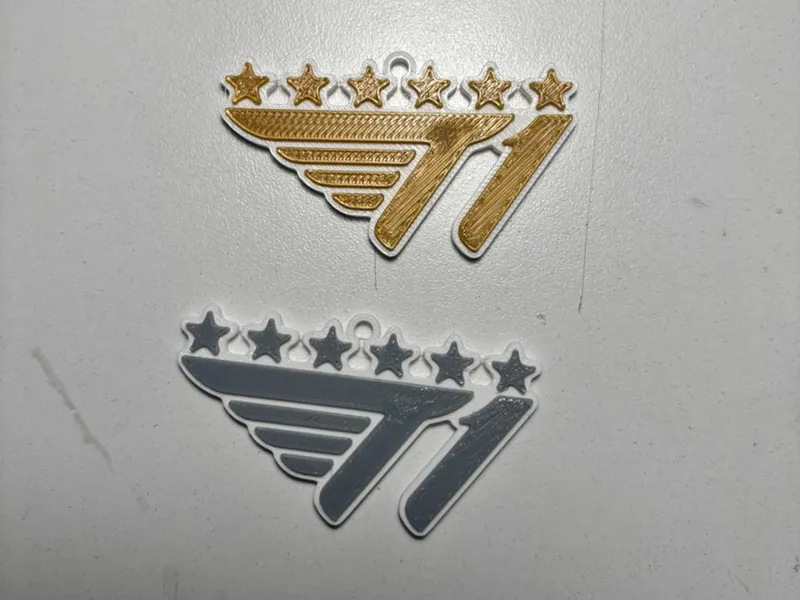 T1 6 Worlds champions keychain