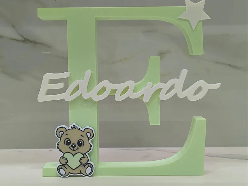 Lettera E con nome Edoardo