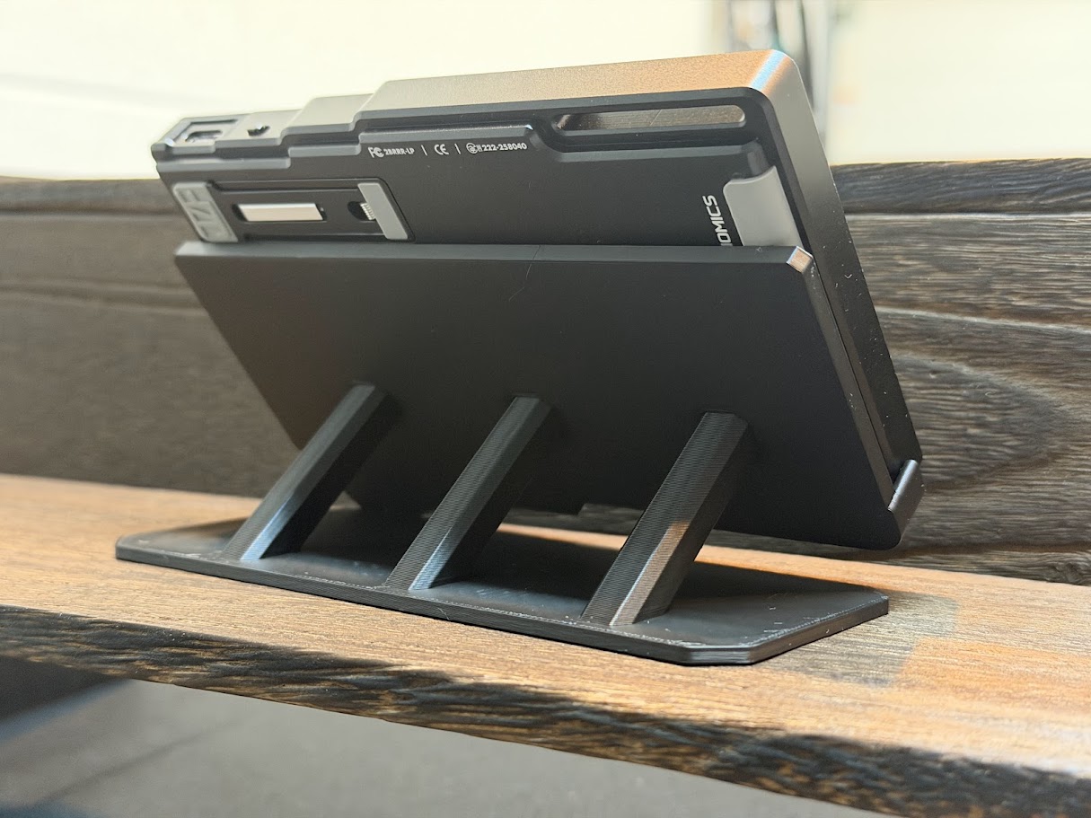 3Dプリント Cornix ディスプレイスタンド - 無料3Dモデル -MakerWorld