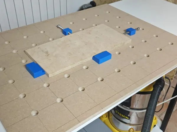 Serre-joints d'établi pour CNC et défonçage