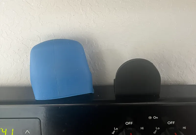Oven Mitt Holder