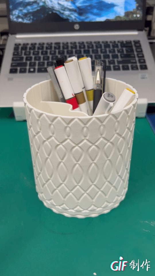 https://makerworld.bblmw.com/makerworld/model/USf51e6e001300b2/design/2025-12-19_3040b4658260f8.gif