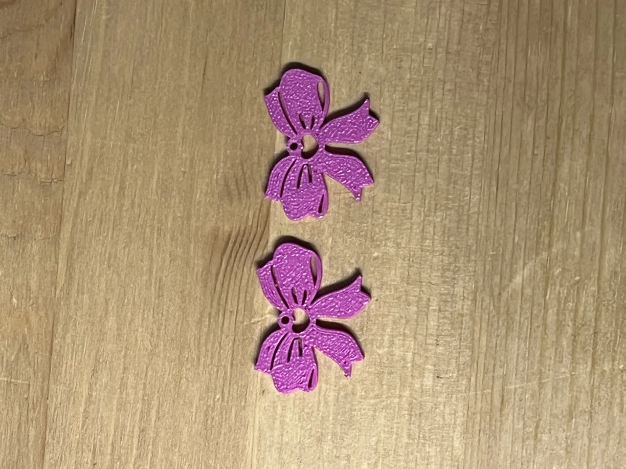 bow earrings view 2