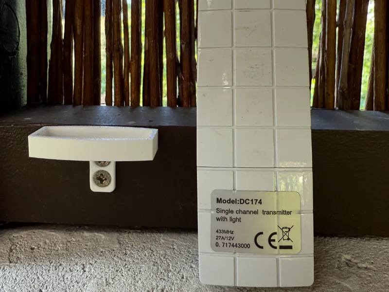 Fernbedienungshalter für DC174 Markisenbedienung