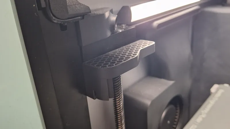 Z-axis dust cover