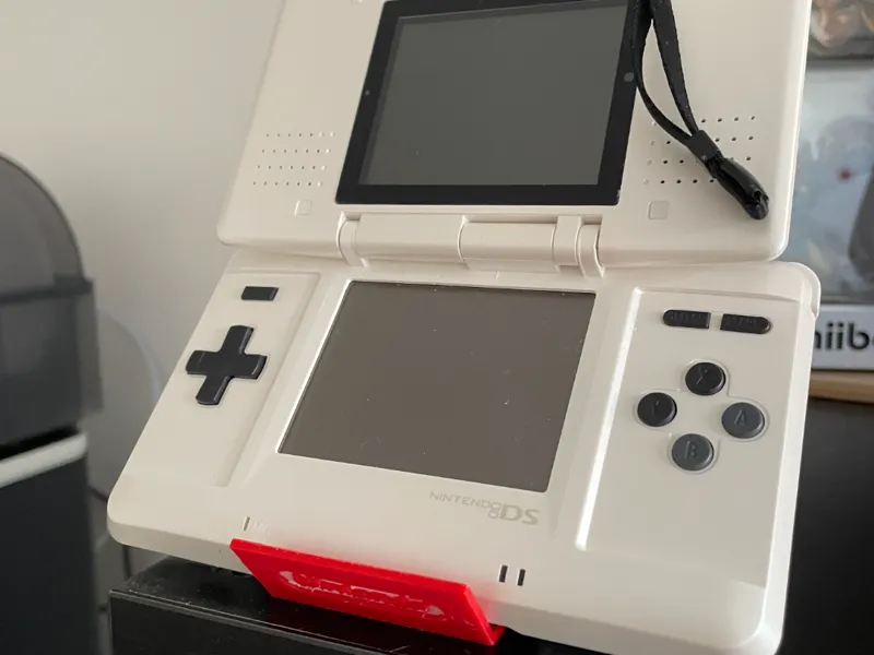 Simple stand for Nintendo handheld gameboy