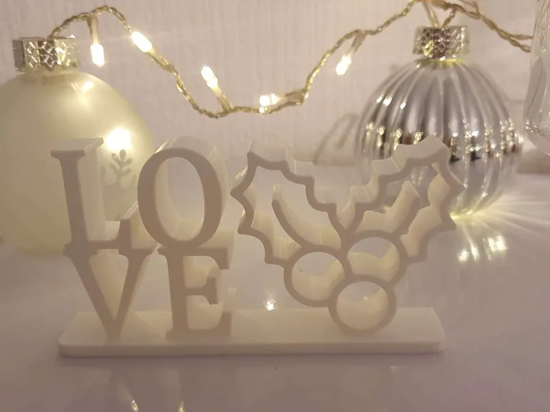 Mistletoe Themed Love Sign 