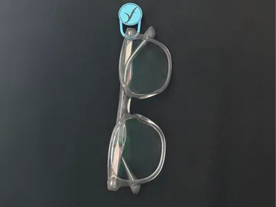 Minimal Glasses Holder Brooch