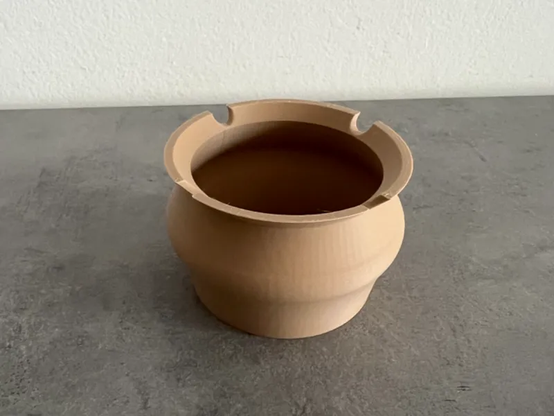 Little and strong Ashtray