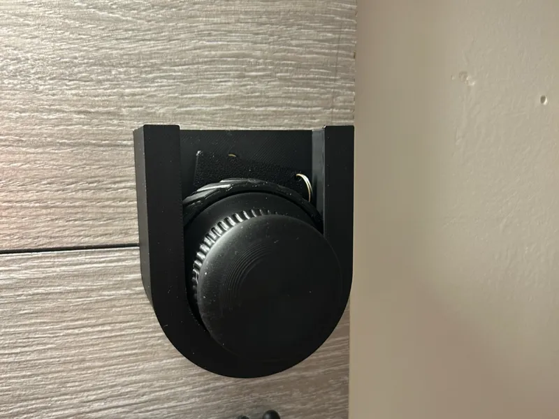 build plate cleaner wall mount 