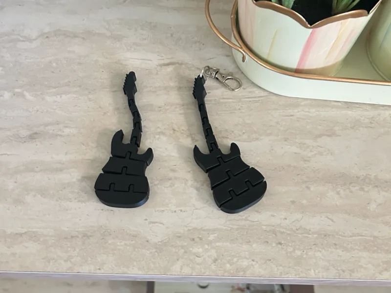 Flexi electric guitar keychain