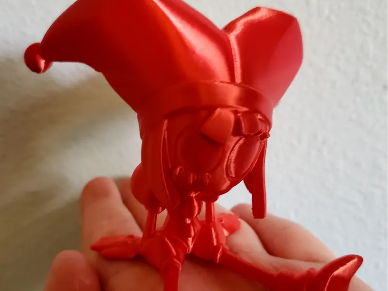 Sitting Pomni figurine
