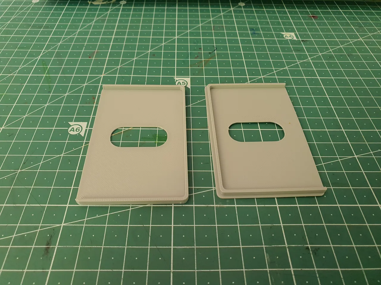 Credit Card Cash Hodler for Slim Minimalist Wallet view 2