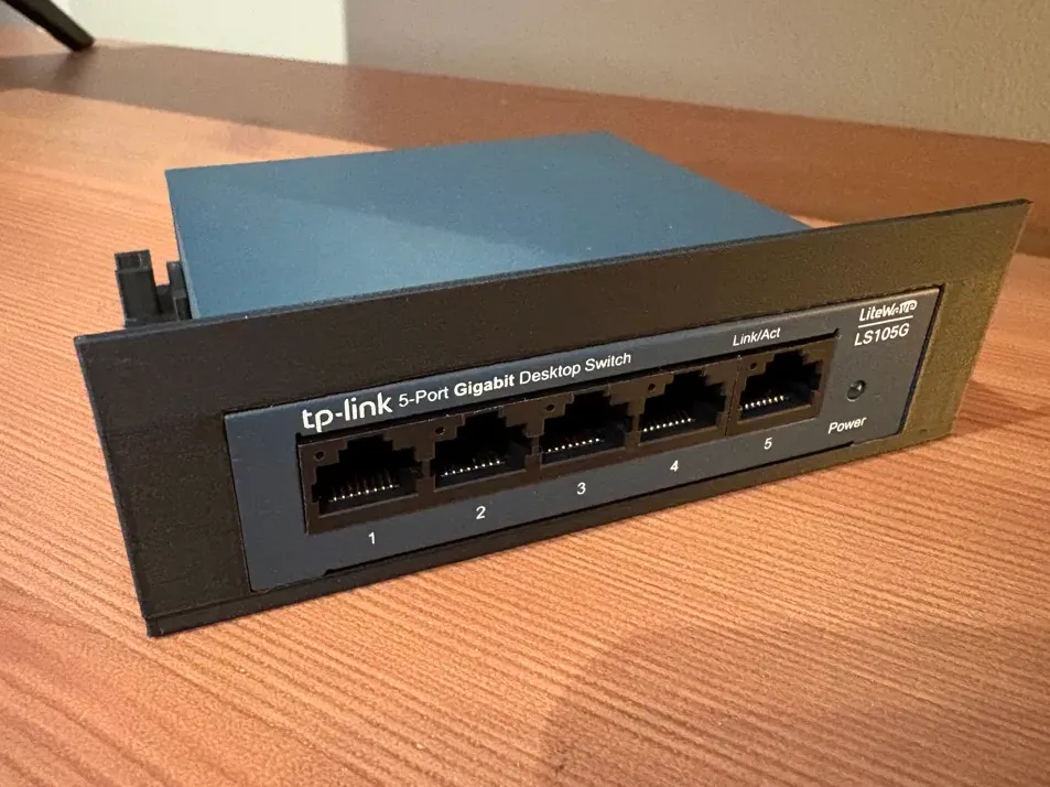 Module RackMod 1U pour switch TP-Link LS105G