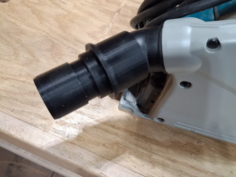 Makita Track Saw Connector to Makita Extractor