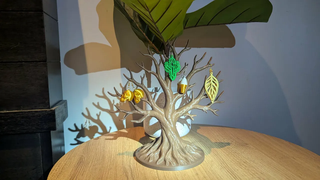 Tree Earrings Holder view 4