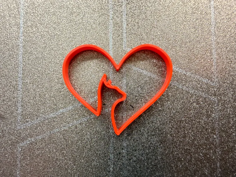 Cat Heart Outline – Minimal 3D Printed