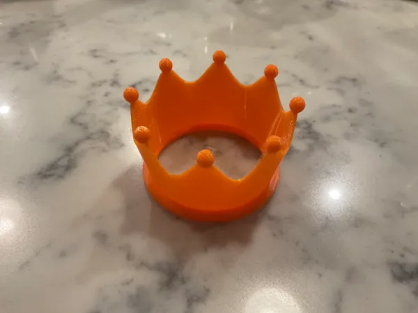 Couronne jouet aux bords arrondis
