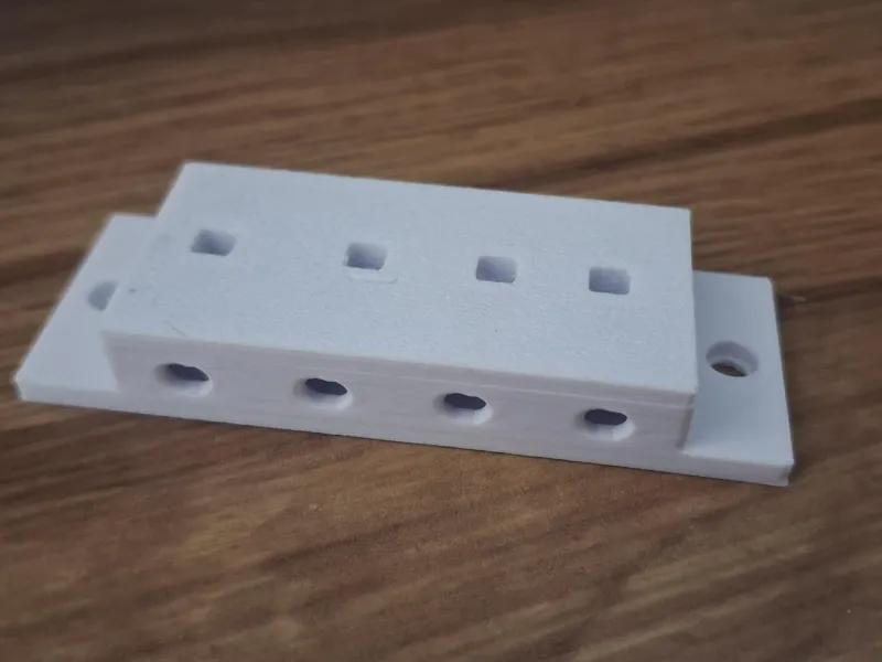 4-Slot Mini DC-DC Boost Case (Snap-fit Lid)