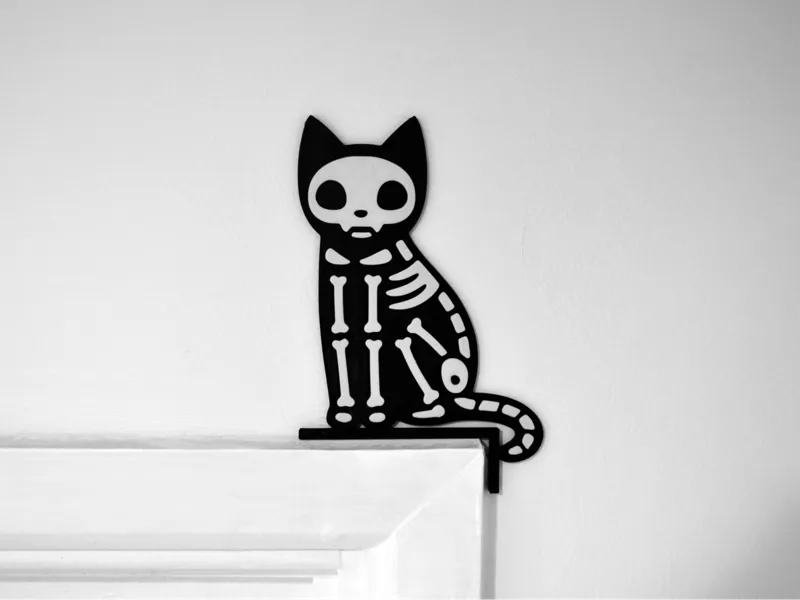 Halloween Skeleton Cat Door Corner