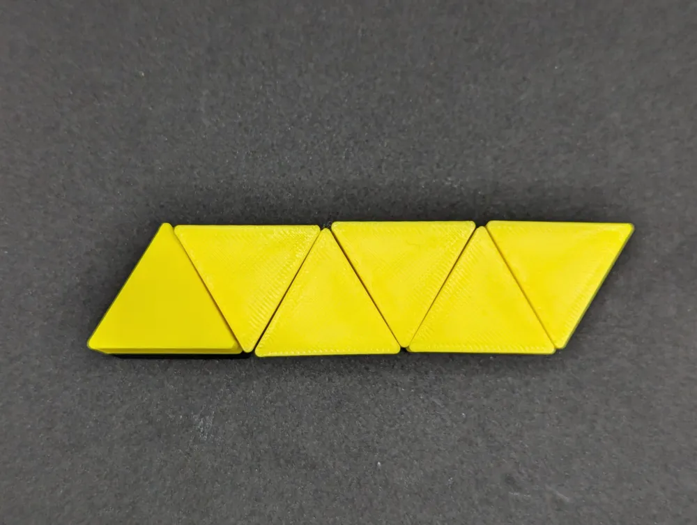 Hex Flexi Fidget Snake by Bazzlington - MakerWorld