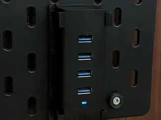 ANKER AH401 USB 3 HUB - SKADIS Mount by ZYR-DESIGN