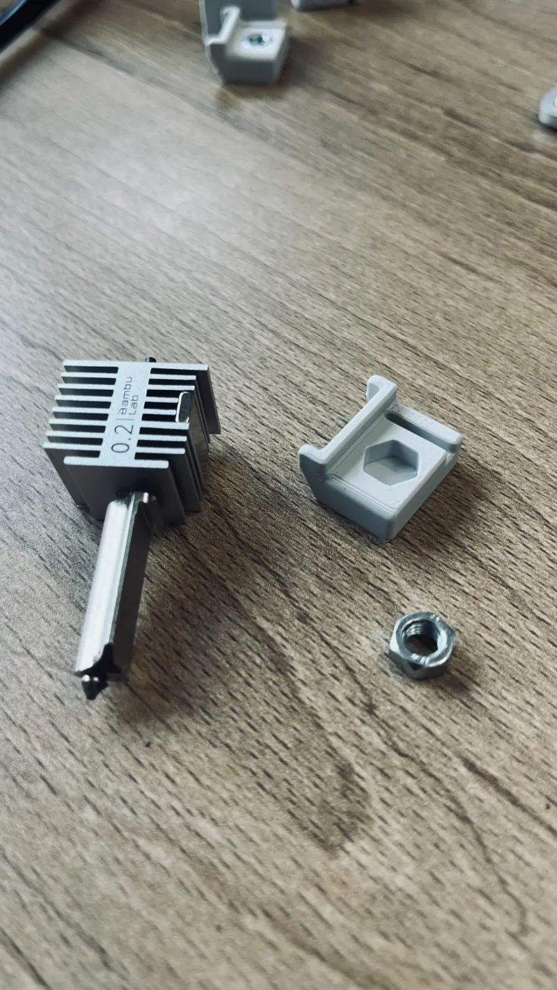 Versatile nozzle holder for A1 without additional magnet requirement