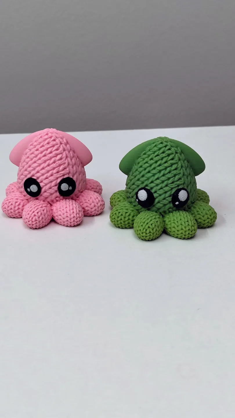 Knitted baby squid view 2