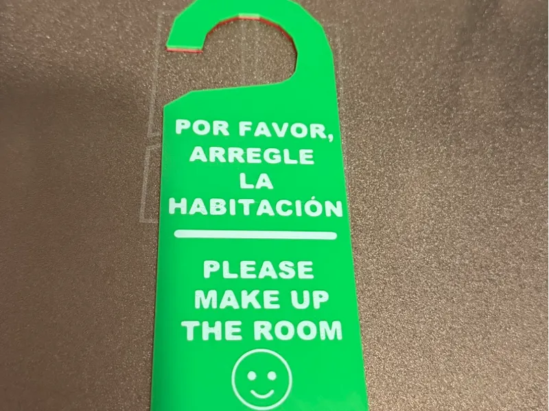 Colgador puerta no molestar, arregle habitación