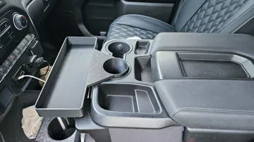 Bandeja organizadora: Wide Cup Holder Tray (Silverado 19 - 26) — vista de referencia 3